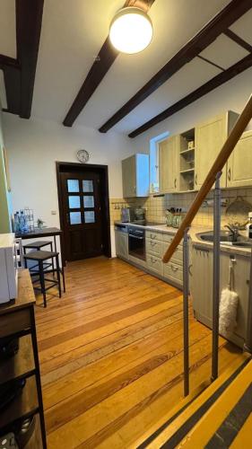 Cottage - Kleine alte Villa am See in 貝斯滕塞