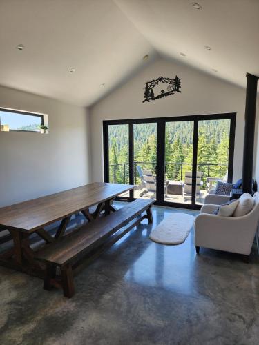 Black Arrow Chalet in Mount Washington (BC)