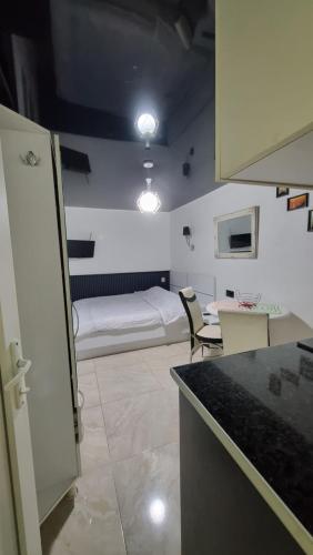 Anna's Apartment – Batumi, IL