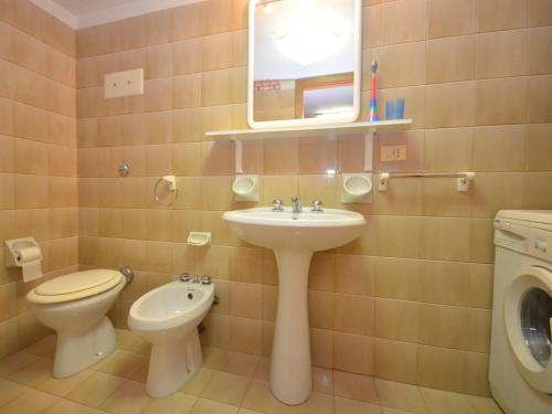 Two-Bedroom Apartment image 7