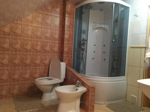 Triple Room with Shared Toilet image 4