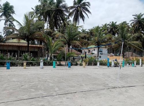 Oasis Beach Resort – khách sạn tại Grand-Bassam