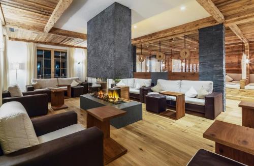 Pub/lounge, Relais and Chateaux Spa Hotel Jagdhof in Neustift im Stubaital