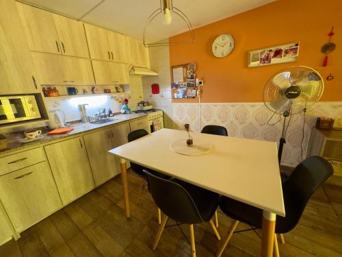 virtuve, Loft Helena - acogedor, completo y céntrico (Loft Helena - acogedor, completo y centrico) in Jesús María