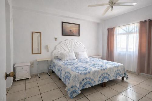 6 huéspedes a 2 min del Pez Vela y Parking privado (6 huespedes a 2 min del Pez Vela y Parking privado) in El Manzanillo