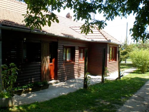 Holiday Home Melinda in Merenye