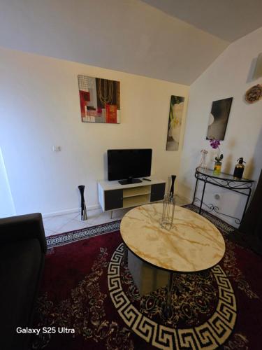 2e PR0 1room in Le Blanc-Mesnil