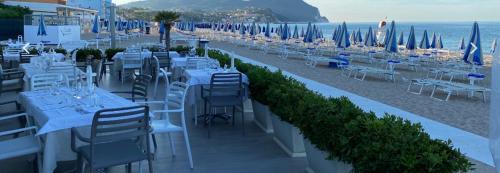 Conero Casa - Marcelli di Numana in Via Litoranea 101 sul mare vista Spiaggia con Parcheggio Esclusivo 4
