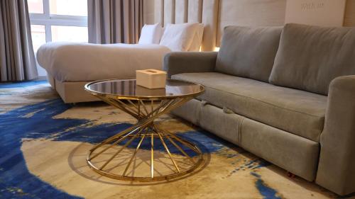 room detail thumbnail 2