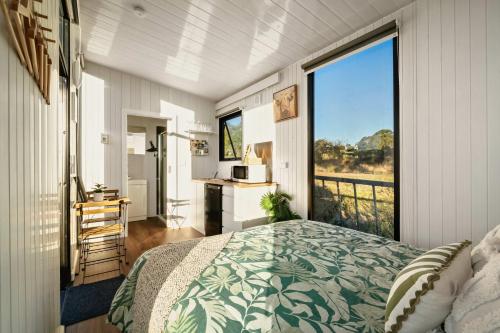 Rivergum Lodge by Tiny Away in Simpson