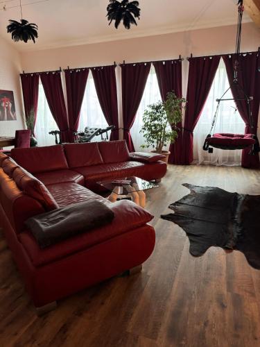 Red Silence I Design Suite im Koblenz in Bendorf
