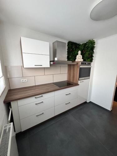Red Silence I Design Suite im Koblenz in Bendorf