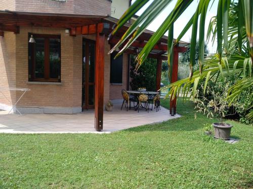  Villa Milena Arese, Ferienwohnung in Arese