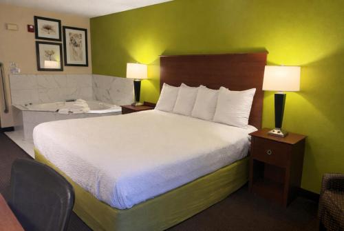 Coratel Plus Suites by Jasper Black River Falls - image 14