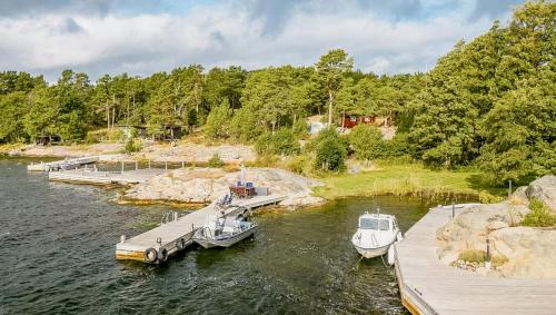 A szálláshely kívülről, Archipelago With Dock Close To The Sea in Nämdö
