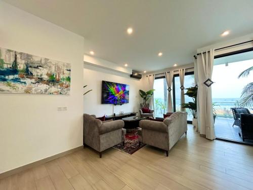 C15 Orchid Waterfront Apartment in Bijilo