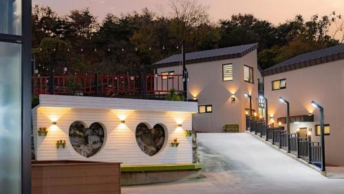경주 라 파밀리아 풀 빌라 사진 3