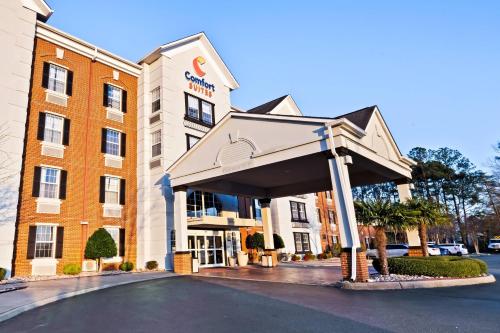 Photo - Comfort Suites Newport News Airport