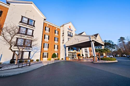 Photo - Comfort Suites Newport News Airport