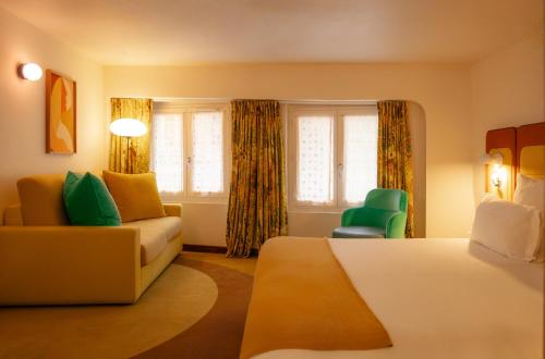 room detail thumbnail 1