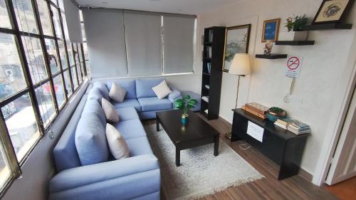 room detail thumbnail 2