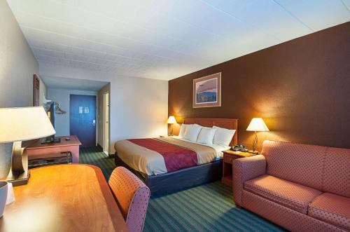 Quality Inn Near Pimlico Racetrack in Baltimore, USA