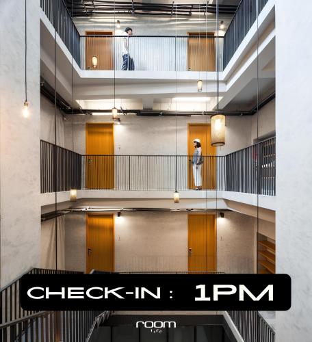 Exterior view, Luk Hostel in China Town