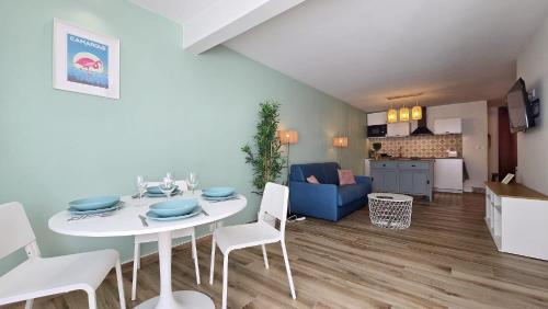 L'Éclat de Camargue - Grand T2 Rénové 49 m2, WIFI, Centre & Plage à 200m