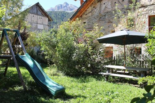 10213 Chalet d'exception nature sport et bien être sauna,jacuzzi hammam frigidarium (10213 Chalet d'exception nature sport et bien etre sauna,jacuzzi hammam frigidarium) in Cervieres (Hautes Alpes)