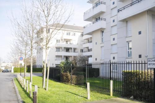Είσοδος, 2 Mins from Train Station - Free Parking - Paris & DisneyLand - Lognes in Λόνη