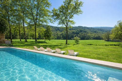 Catalunya Casas Countryside Delight between Girona and France in Sant Iscle de Colltort