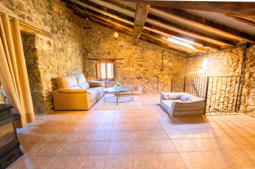 Catalunya Casas Countryside Delight between Girona and France in Sant Iscle de Colltort