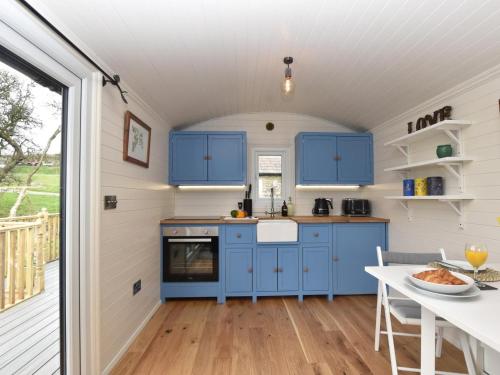 Iekārtas, 1 Bed in Knighton oc-51898 in Bettws-y-crwyn