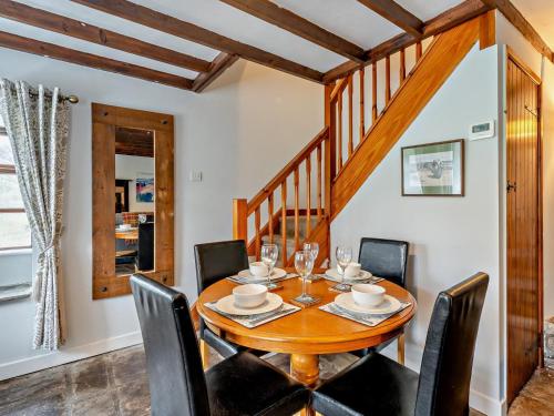 Iekārtas, 2 Bed in Crickhowell oc-bn052 in Llangynidr