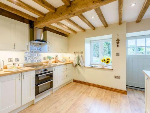 Iekārtas, 3 Bed in Wrexham oc-83938 in Coedpoeth