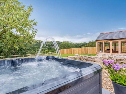 Iekārtas, 3 Bed in Wrexham oc-83938 in Coedpoeth