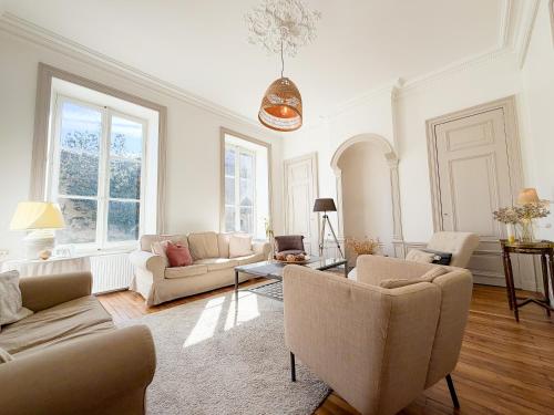 Magnifique maison avec piscine gîte à louer Crevant-Laveine