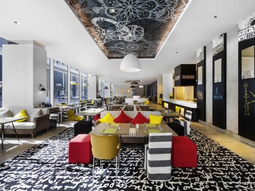 Restaurant, ibis Styles Dubai Airport Hotel in Dubai