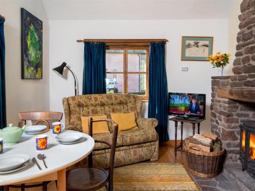 Iekārtas, 1 Bed in Crickhowell oc-bn079 in Llangynidr