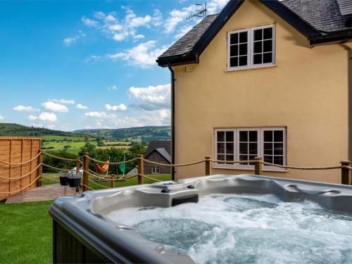 5 Bed in Brecon oc-bn318 gîte à louer Bwlch