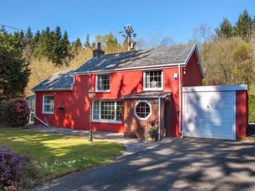 Iekārtas, 2 Bed in Neath oc-bn247 in Krainanta