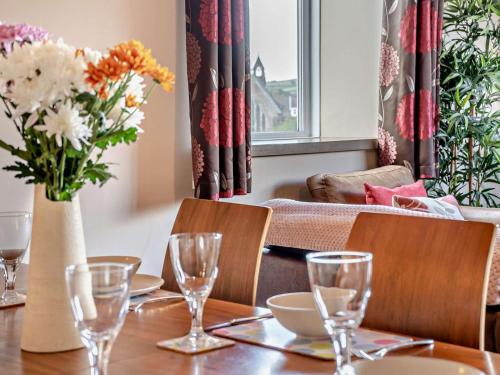 Oprema, 3 Bed in Brecon oc-bn304 in Brecon center