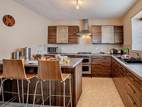 Oprema, 3 Bed in Brecon oc-bn304 in Brecon center