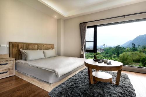 Country Road Bed and Breakfast in Yilan