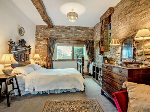 Seadmed, 4 Bed in Brecon oc-bn107 in Libanus