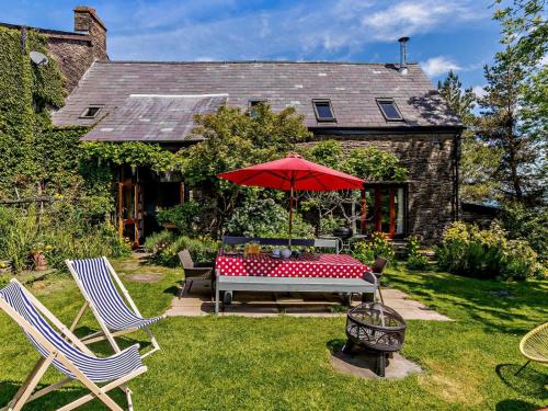 Seadmed, 4 Bed in Brecon oc-bn107 in Libanus