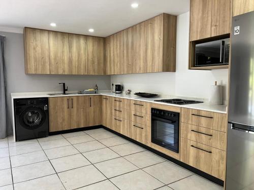 Sky Holiday House in Abbotsford