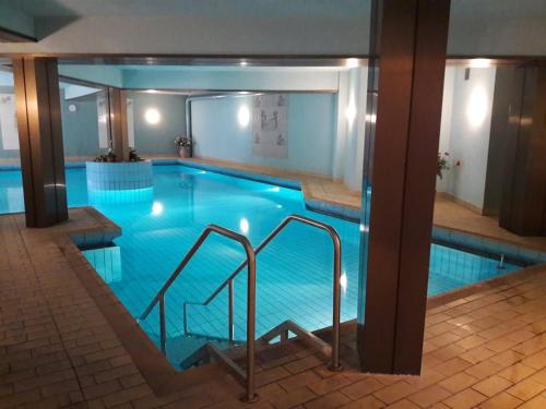 Brissago Lake and Pool Studio Lake View Indoor Pool in 布里薩戈