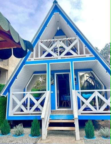 The colorful seaside cottages of Grigoleti - Apartment