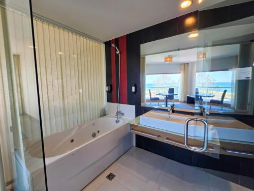 浴室, 米拉瑪南酒店 (Hotel Miramar Sul) in 拿撒雷